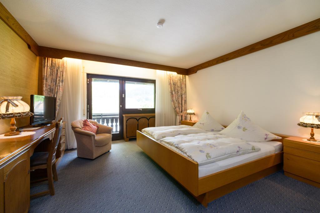 Hotel Schwarzwaldschaefer Enzklosterle Luaran gambar