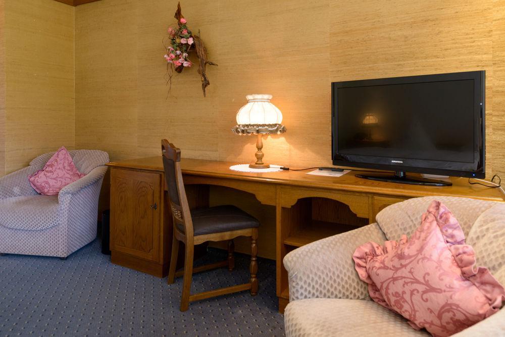Hotel Schwarzwaldschaefer Enzklosterle Luaran gambar